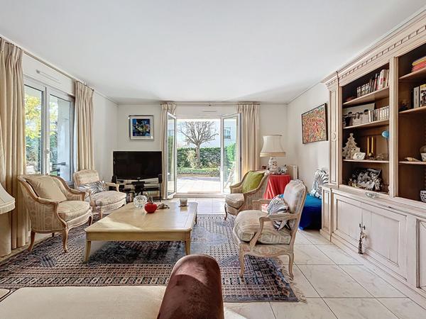 Vente Appartement131,11 m² - 5 Pièces - SAINT MAUR DES FOSSES (94100)