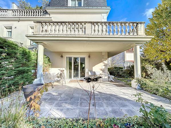 Vente Appartement131,11 m² - 5 Pièces - SAINT MAUR DES FOSSES (94100)