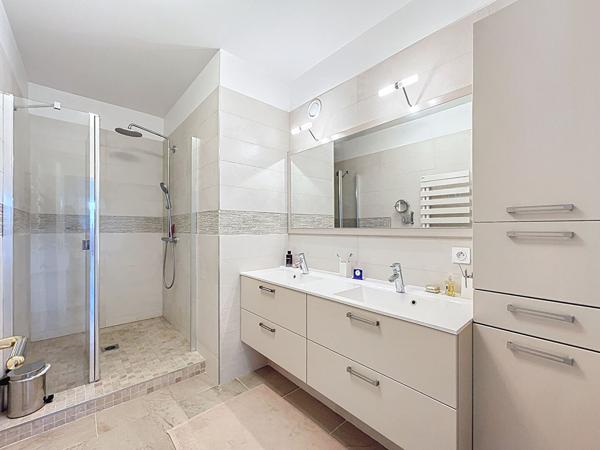 Vente Appartement131,11 m² - 5 Pièces - SAINT MAUR DES FOSSES (94100)