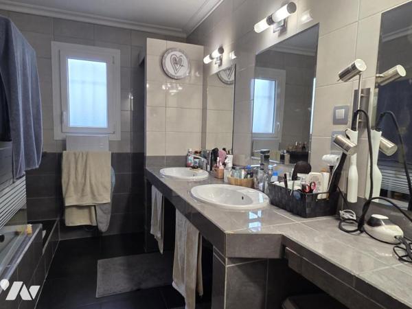 Pavillon sur sous-sol total dans un quartier calme 158 m² habitables