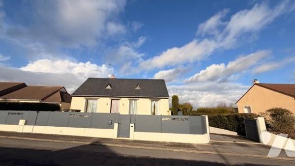 Pavillon sur sous-sol total dans un quartier calme 158 m² habitables
