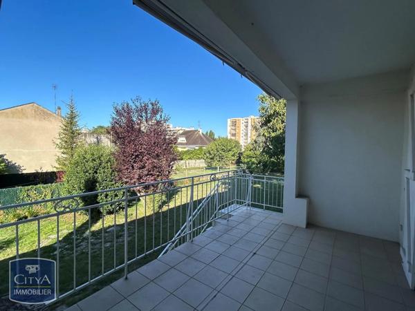 Appartement à louer 5 pièces 145m²