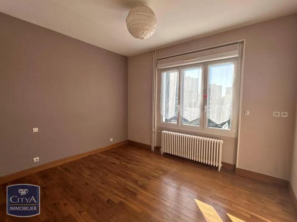 Appartement à louer 5 pièces 145m²