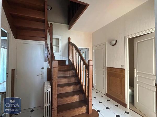 Appartement à louer 5 pièces 145m²