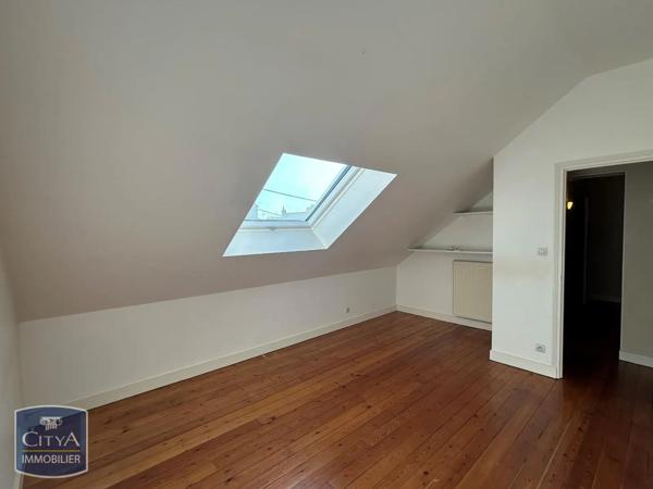 Appartement à louer 5 pièces 145m²