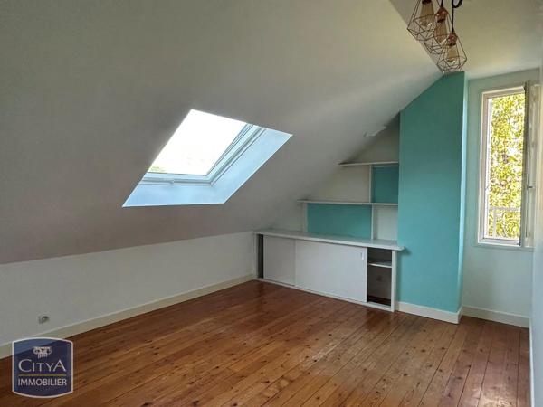 Appartement à louer 5 pièces 145m²