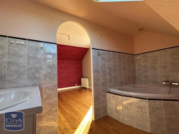 Appartement à louer 5 pièces 145m²