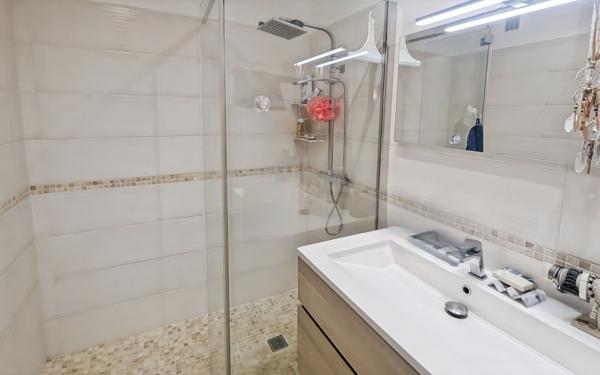 Appartement à vendre    3 pièces • 63,69 m2 Le Cannet