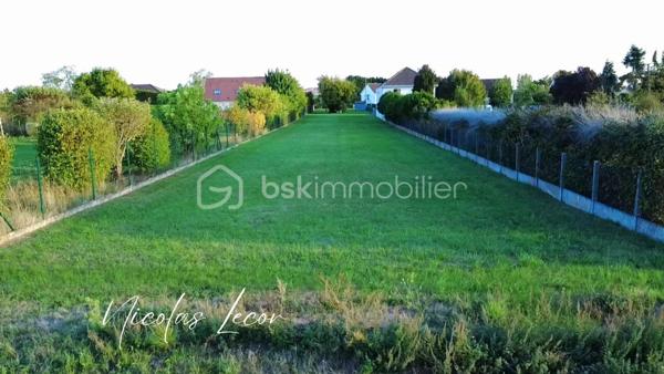 Terrain de 2 111 m²