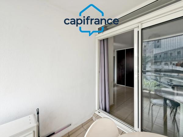 À louer : Charmant T1 bis de 31 m² avec terrasse à Sainte-Clotilde, proche université.