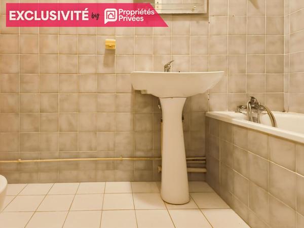 Tourcoing Secteur Ma Campagne, Appartement de type 2 de 64.43 avec cave et place de parking...m2
