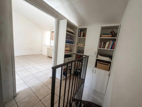 À vendre Maison T3 avec fort potentiel, Texaco Bas-de-Bellevue, FORT DE FRANCE (972)