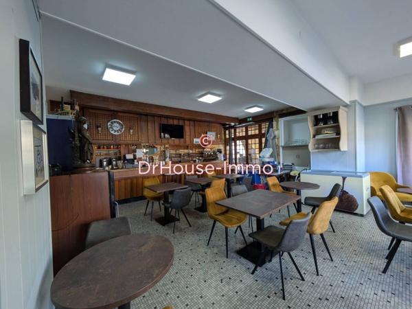 Commerce à vendre 24 pièces de 1 800 m²