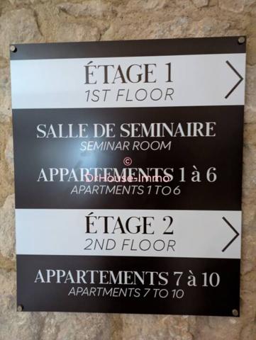 Commerce à vendre 24 pièces de 1 800 m²