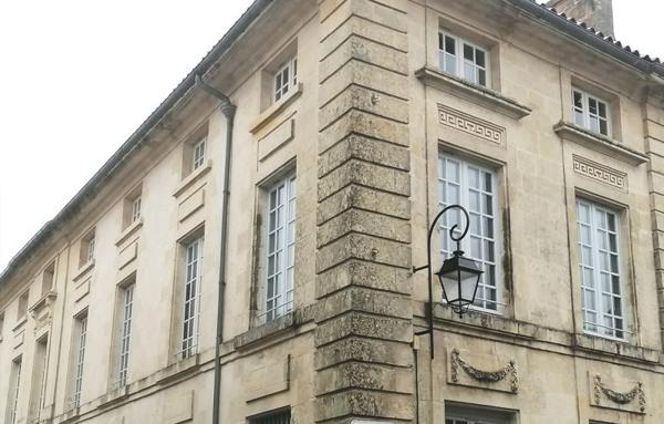 Appartement 129 000 € Fontenay-le-Comte 3 p 65 m² DPE C
