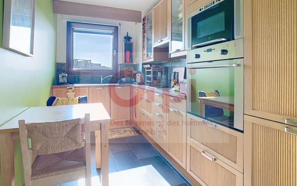 Appartement à vendre    3 pièces • 72 m2 Issy-les-Moulineaux