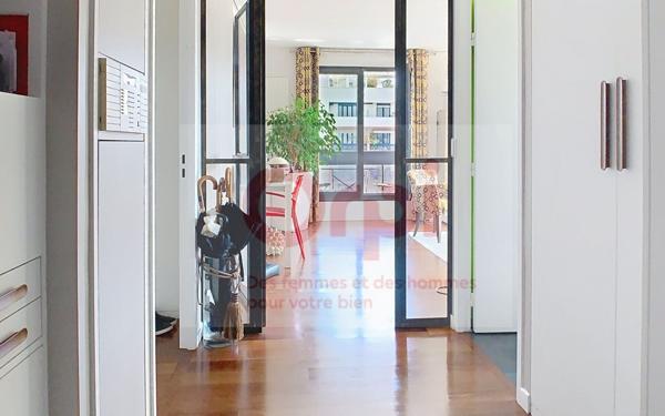Appartement à vendre    3 pièces • 72 m2 Issy-les-Moulineaux