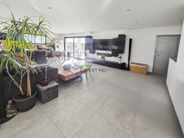 Narbonne (11100) VILLA AVEC VUE IMPRENABLE