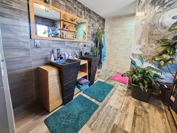 Narbonne (11100) VILLA AVEC VUE IMPRENABLE