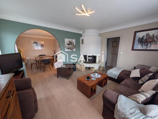 Maison familiale avec vue panoramique – Véranda – Jardin arboré – Garage