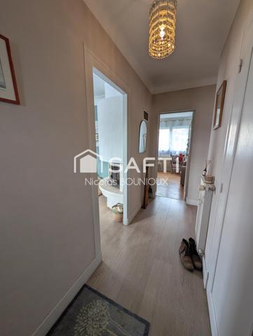 Maison familiale avec vue panoramique – Véranda – Jardin arboré – Garage