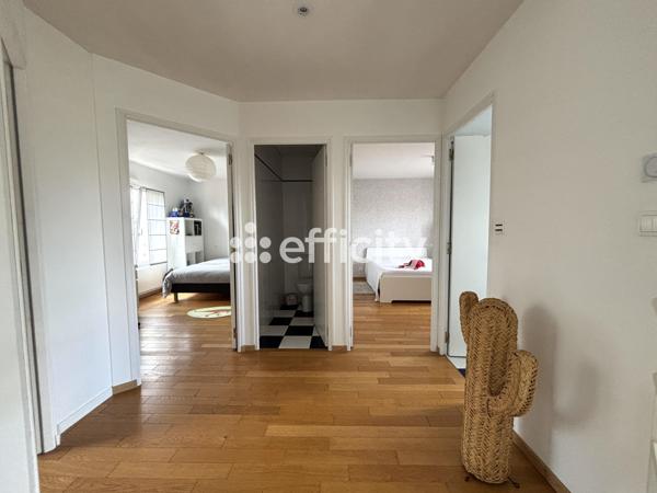 Maison
         7 pièces
        - 155 m² Bien prestige 545 000 € *