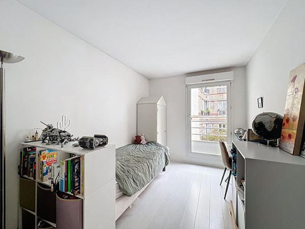 Appartement Suresnes 4 pièce(s) 99.5 m2