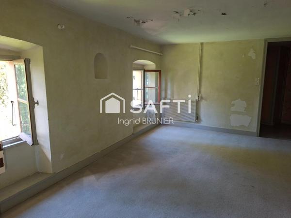 Demeure avec 10 pièces et une piscine