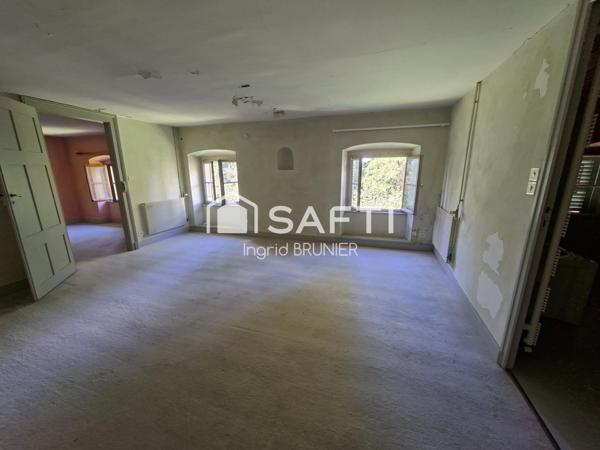 Demeure avec 10 pièces et une piscine