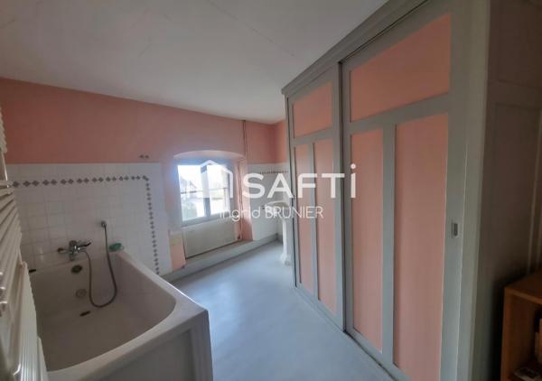 Demeure avec 10 pièces et une piscine