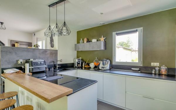 Maison à vendre    5 pièces • 124 m2 Saint-Germain-au-Mont-d'Or