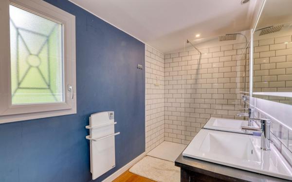 Maison à vendre    5 pièces • 124 m2 Saint-Germain-au-Mont-d'Or