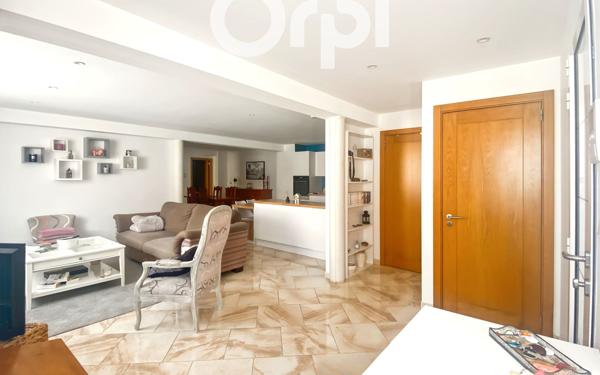 Appartement à vendre    5 pièces •  Lachelle