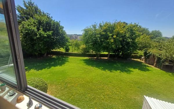 Maison à vendre    5 pièces • 1 090 m2 Plestin-les-Grèves