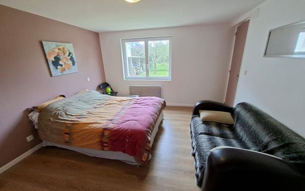 Maison à vendre    5 pièces • 1 090 m2 Plestin-les-Grèves