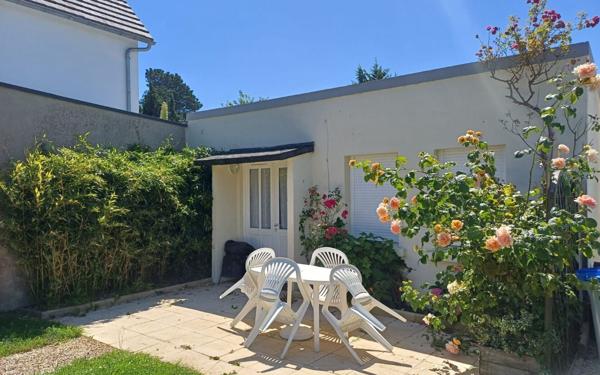 Maison à vendre    5 pièces • 1 090 m2 Plestin-les-Grèves