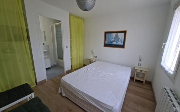 Maison à vendre    5 pièces • 1 090 m2 Plestin-les-Grèves