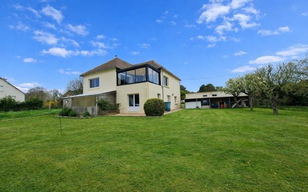 Maison à vendre    5 pièces • 1 090 m2 Plestin-les-Grèves