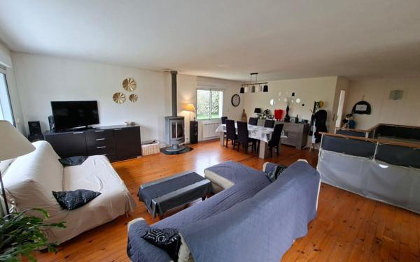 Maison à vendre    5 pièces • 1 090 m2 Plestin-les-Grèves