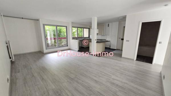 Appartement à louer 3 pièces de 73 m²