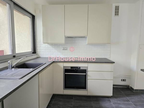 Appartement à louer 3 pièces de 73 m²