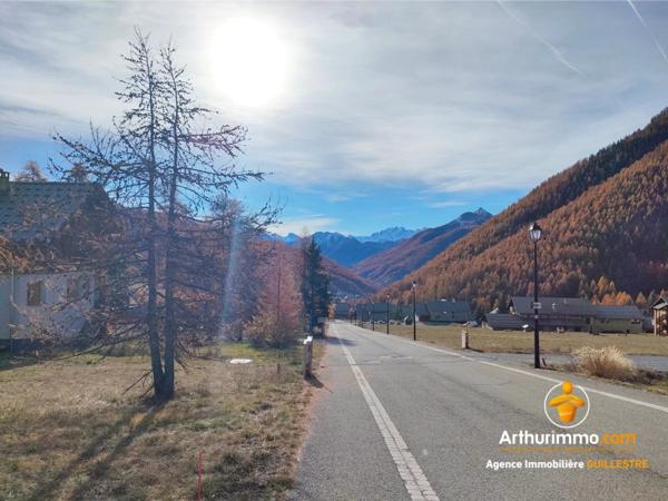 Vente Terrain 500 m2 à Arvieux