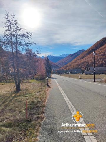 Vente Terrain 500 m2 à Arvieux