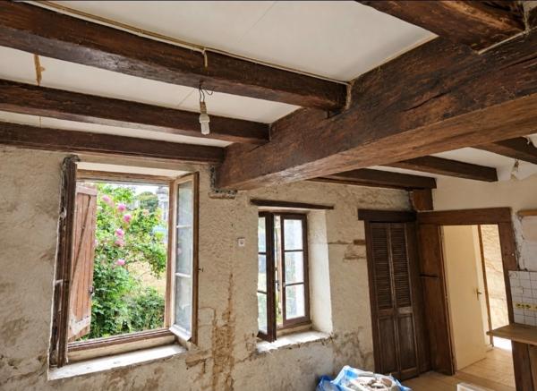 Maison à vendre 4 pièces proche THOUARS (79) MAISON à rénover partie troglodyte, cour, dépendance, terrain