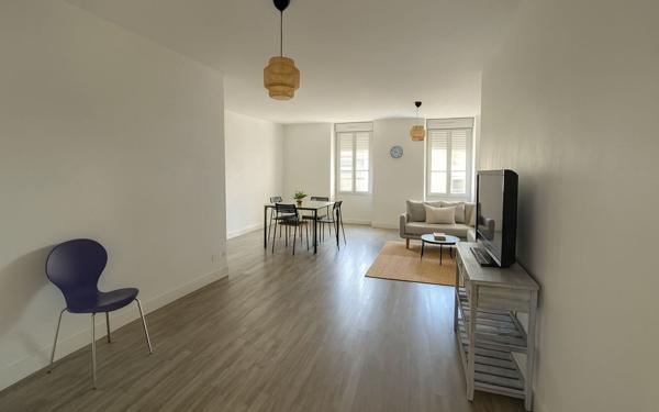 Appartement à vendre    3 pièces • 66 m2 Bordeaux