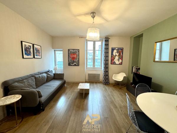 T2 - 53m2 - Hyper centre / Marché central €299 000 ** - Référence JH680ED1