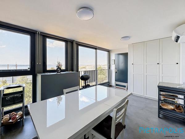 EXCLUSIVITÉ - SÈTE - LES SALINS : Appartement T4 vue étang, loggia, double garage