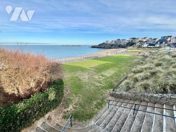 Maison / Rothéneuf / plage du Val : Charmante maison à vendre en exclusivité, située à quelques...