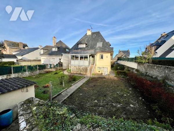 Maison / Rothéneuf / plage du Val : Charmante maison à vendre en exclusivité, située à quelques...