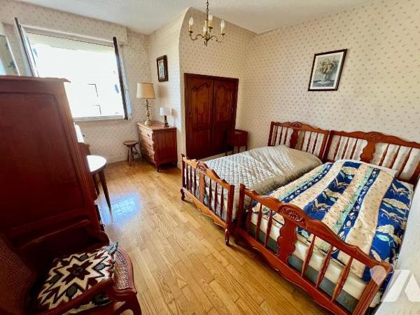 Maison / Rothéneuf / plage du Val : Charmante maison à vendre en exclusivité, située à quelques...